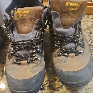 Dunham Cloud Men's Brown and Black Boots